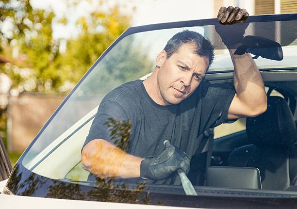 Auto Glass Repair Lakewood, CA | Same Day Free Mobile Service